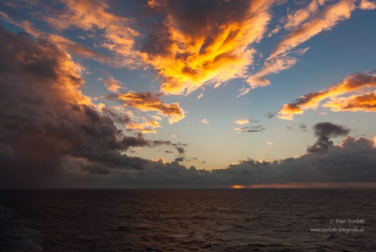 Foto eines Sonnenaufgangs auf Atlantic, mit tollen Farben